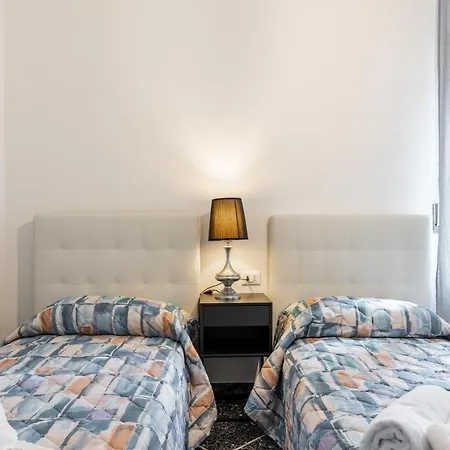 Guesthost - Modern & La Spezia