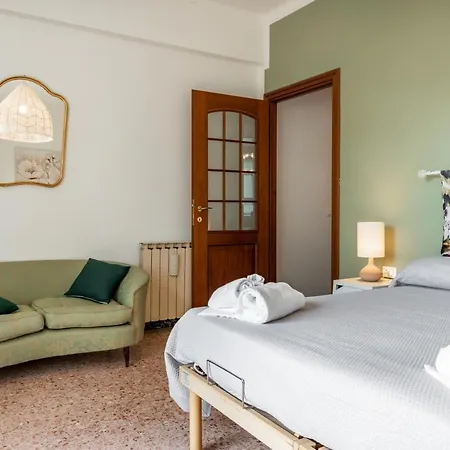 Apartment Guesthost - Modern &