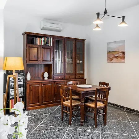 Appartement Guesthost - Modern & La Spezia