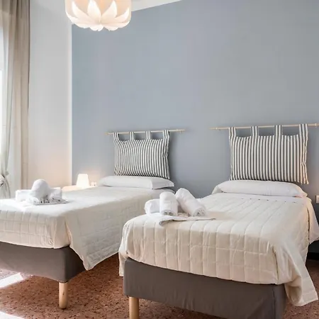 Guesthost - Modern & Apartment *